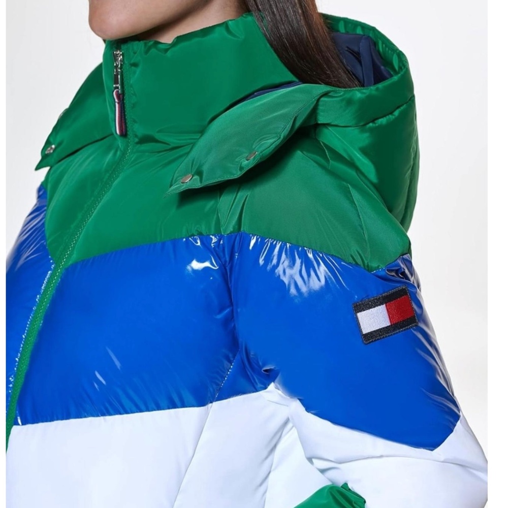 Tommy Hilfiger Women's Multi Color Chevron Striped Hooded Short Puffer Jacket - Picture 8 of 8